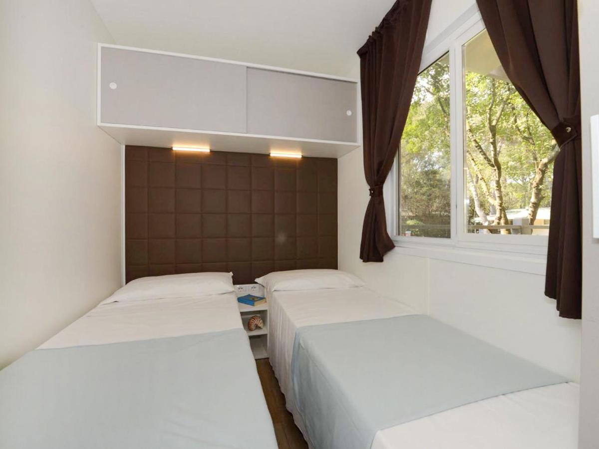 Holiday Home Maxi Caravan Capri By Interhome 바이아도미찌아 외부 사진